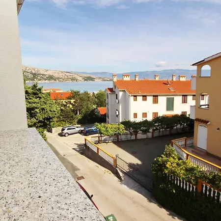 In Mit Eigenem Balkon By Interhome *