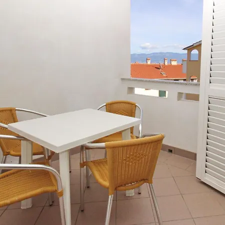 In Mit Eigenem Balkon By Interhome Lejlighed Baška
