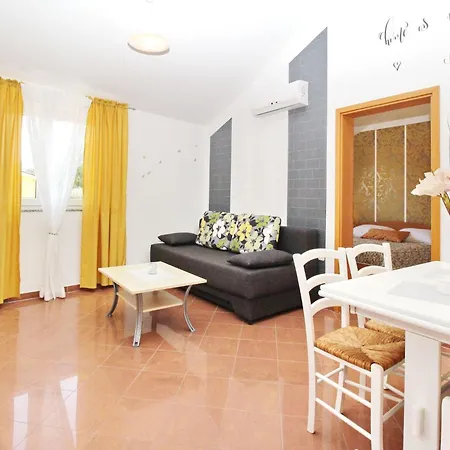 In Mit Eigenem Balkon By Interhome Lejlighed *